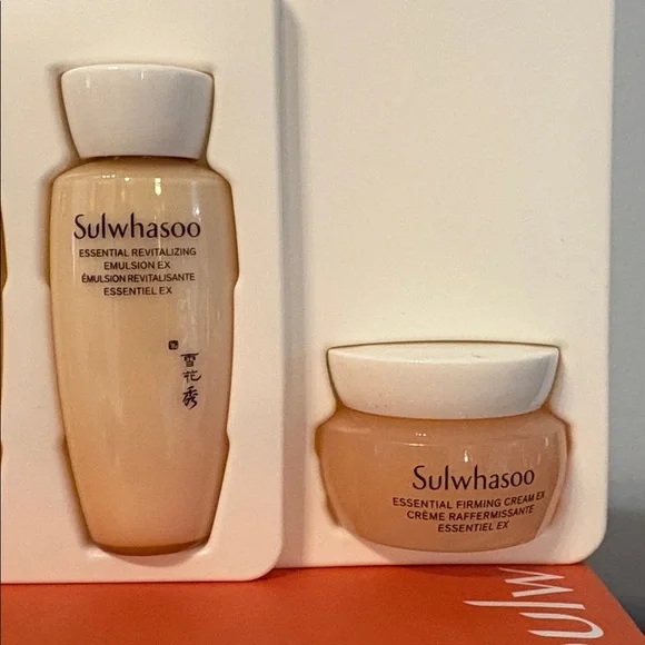BNIB Sulwhasoo Essential Daily Routine Kit (4 Items) - Picture 8 of 8